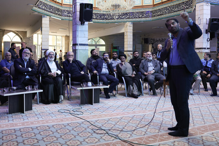 تصاویر/ بازدید میدانی رئیس جمهور از اجرای طرح «حکمرانی محله‌محور و مسجد‌محور»