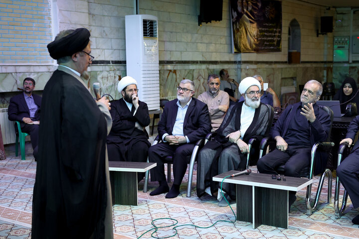 تصاویر/ بازدید میدانی رئیس جمهور از اجرای طرح «حکمرانی محله‌محور و مسجد‌محور»
