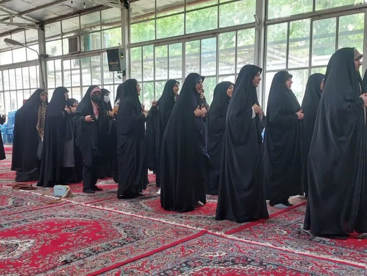 تصاویر/برگزاری دوره‌ آموزشی کار با اسلحه ویژه خواهران طلبه مدارس علمیه لرستان