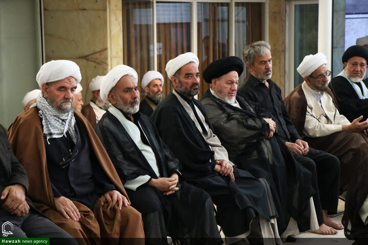 Photos/Cérémonie de deuil à l’occasion de l’anniversaire du martyre de l’Imam Mohammad Taqi (AS), en présence de l’Ayatollah Nouri Hamedani