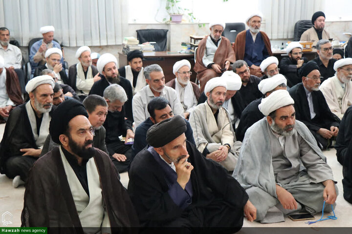 Photos/Cérémonie de deuil à l’occasion de l’anniversaire du martyre de l’Imam Mohammad Taqi (AS), en présence de l’Ayatollah Nouri Hamedani