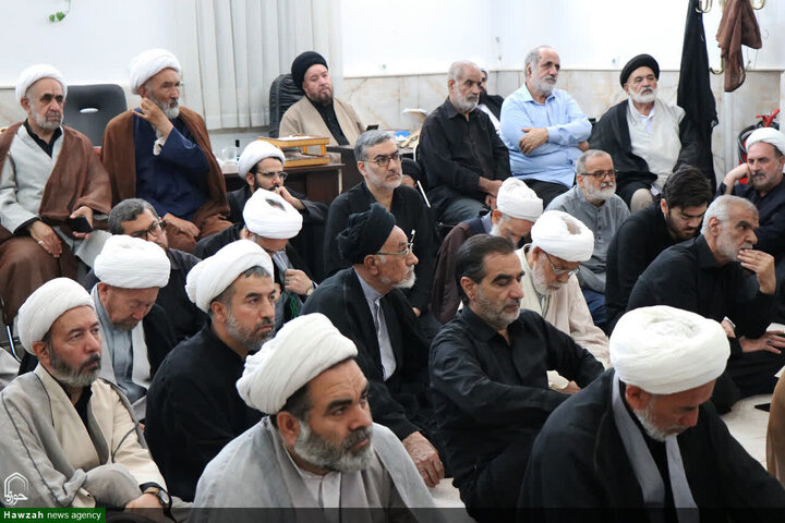 Photos/Cérémonie de deuil à l’occasion de l’anniversaire du martyre de l’Imam Mohammad Taqi (AS), en présence de l’Ayatollah Nouri Hamedani
