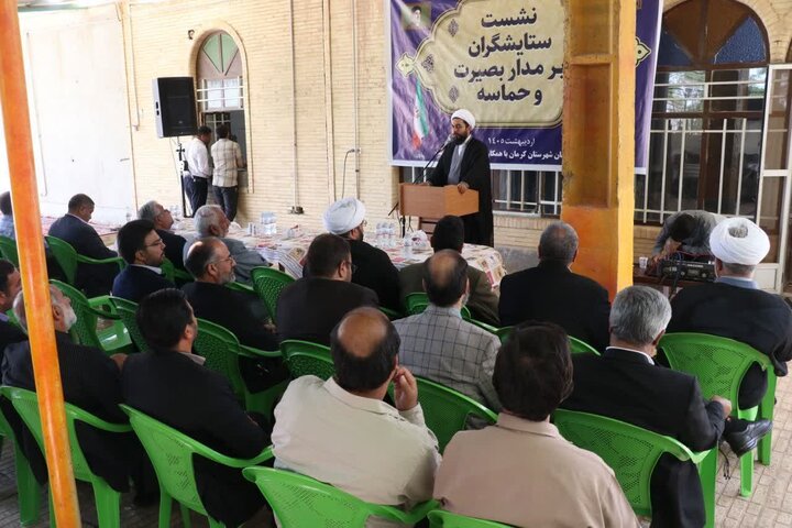 تصاویر/ گردهمایی اعضاءکانون مداحان شهرستان کرمان با حضور مدیر کل تبلیغات اسلامی استان کرمان