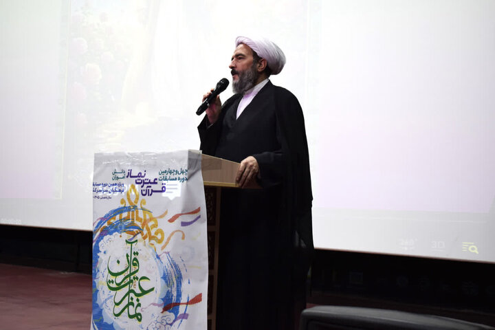 تصاویر/مراسم تجلیل از برگزیدگان مسابقات نماز، عترت و قرآن دانش‌آموزان و فرهنگیان بیجار