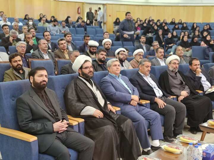 تصاویر/ مراسم گرامیداشت سالگرد حضور رهبر شهید در جمع دانشگاهیان کردستان