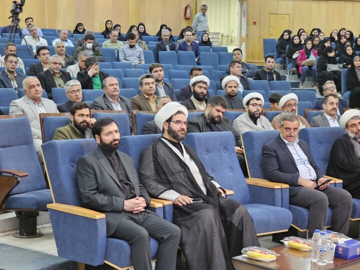 تصاویر/ مراسم گرامیداشت سالگرد حضور رهبر شهید در جمع دانشگاهیان کردستان