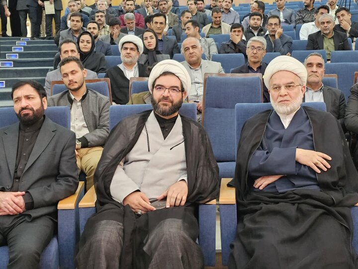 تصاویر/ مراسم گرامیداشت سالگرد حضور رهبر شهید در جمع دانشگاهیان کردستان