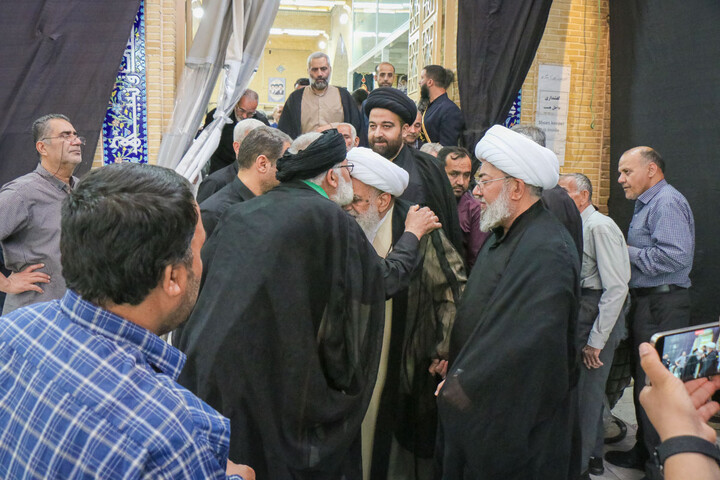 تصاویر/ زیارت آیت الله علی کریمی جهرمی در آستان مقدس حرم حضرت موسی مبرقع علیه‌السلام