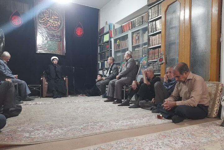تصاویر/ آیین سوگواری ایام سالروز شهادت جوادالائمه(ع) در بیوت علمای کاشان