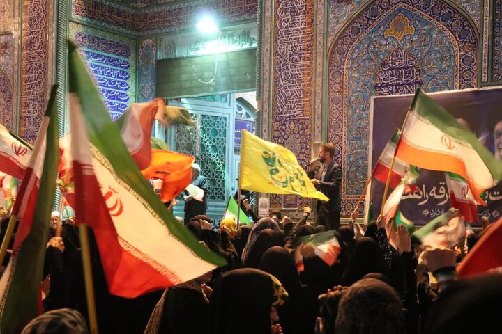 تصاویر/ هفتادونهمین اجتماع شبانه مردمی در قرچک