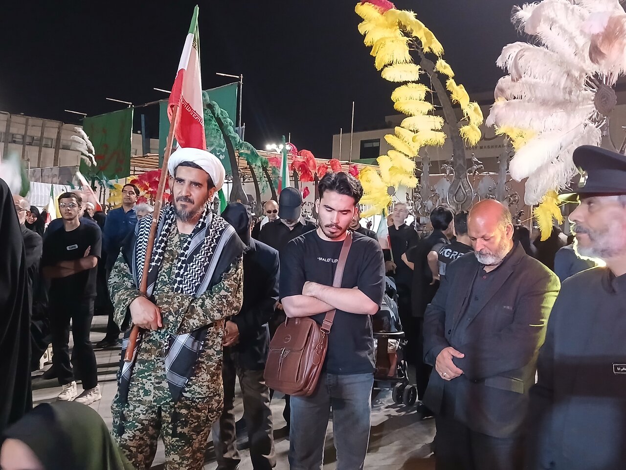 مراسم عزاداری شب شهادت امام محمدتقی(ع) همزمان با هفتادوهشتمین شب اجتماع مردمی در عرصه میدان شهدامشهد