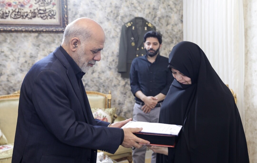 ابلاغ سلام رهبر معظم انقلاب به خانواده سپهبد شهید موسوی
