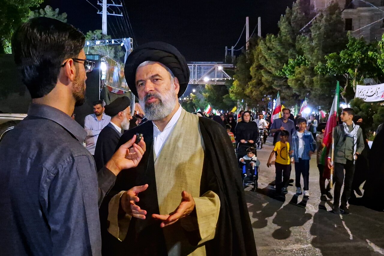 ارائه خدمات تخصصی مشاوره در موکب «جان‌فدای میثاق طلبگی»