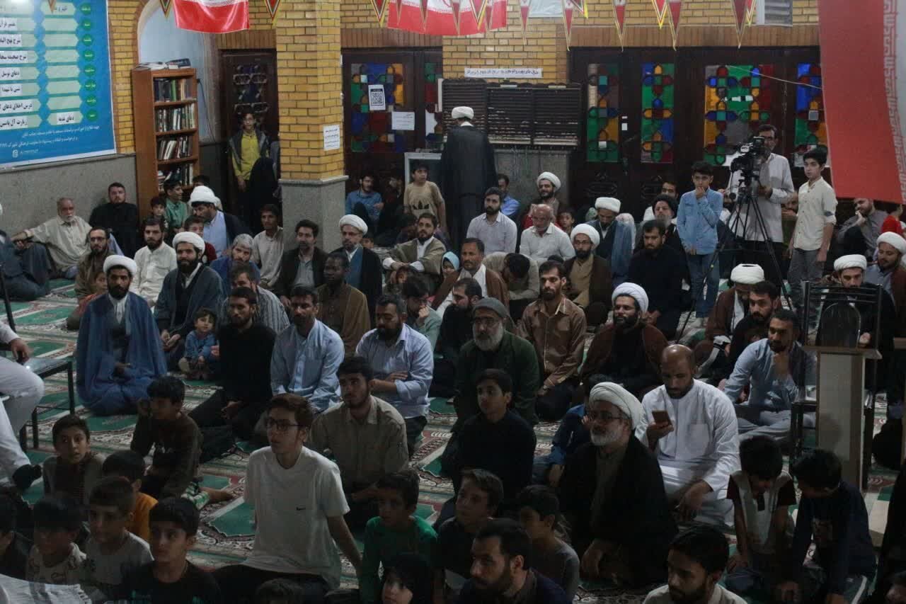 میزبانی ساکنین شهرک مهدیه حوزه علمیه قم از جانبازان و دلاورمردان ناو دنا