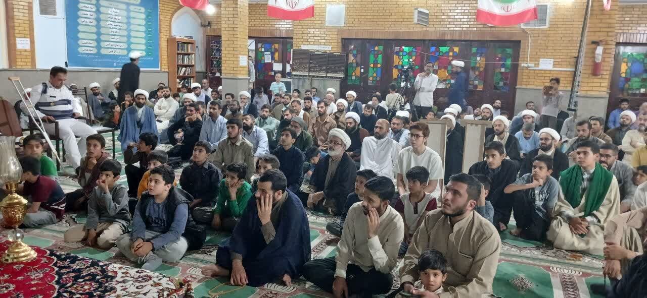 میزبانی ساکنین شهرک مهدیه حوزه علمیه قم از جانبازان و دلاورمردان ناو دنا