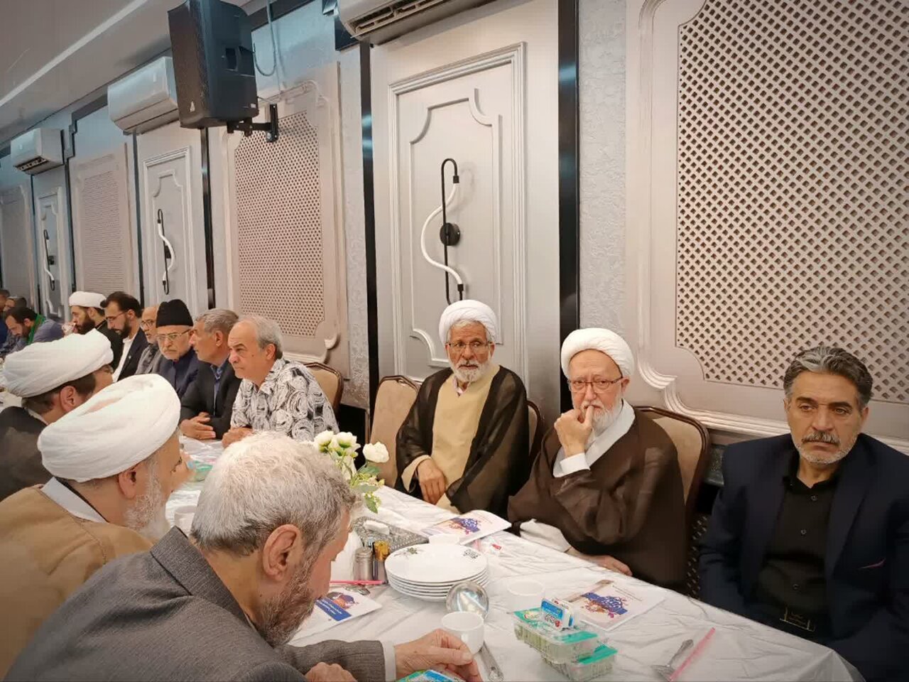 رونمایی از کتاب «به توفیق الهی» با حضور جمعی از علمای اعلام خراسان رضوی در مشهد مقدس