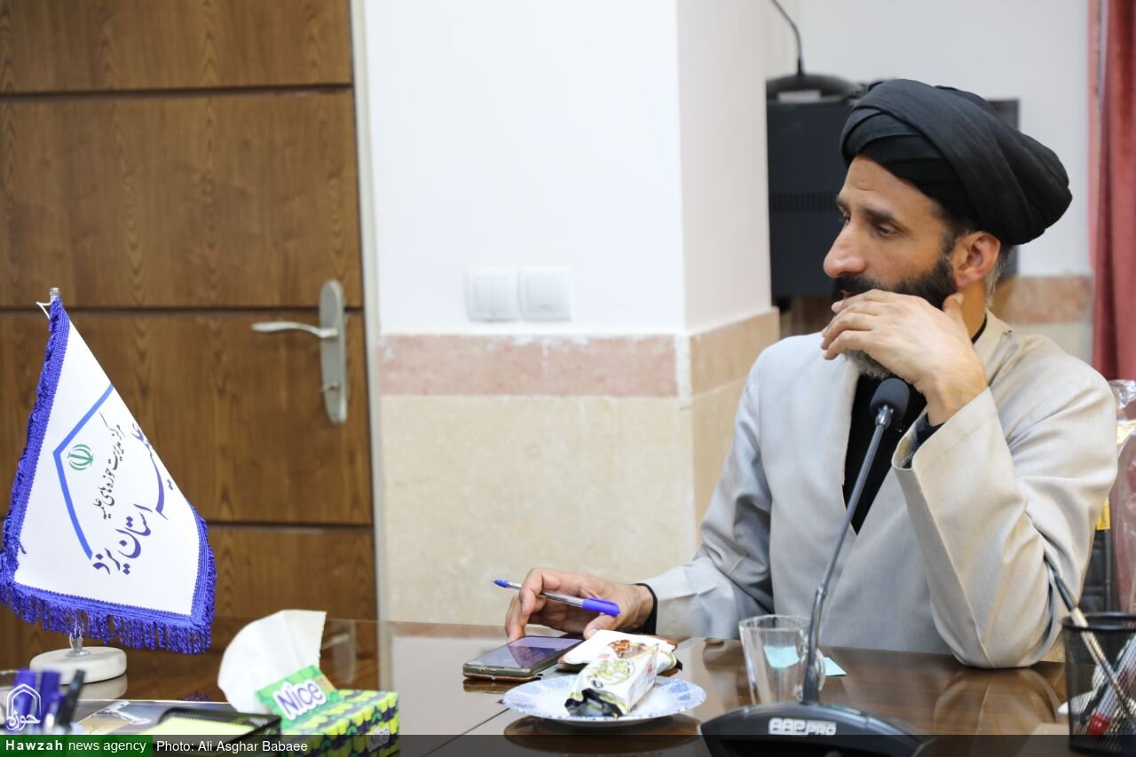بررسی مسائل آموزشی و تصویب تقویم جدید در نشست مدیران مدارس علمیه استان یزد+ تصاویر