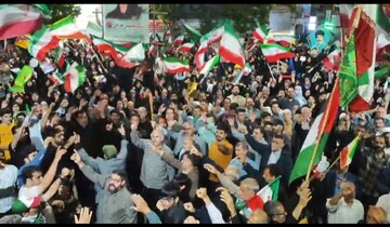 فیلم | میدان داری لرستانی ها در قرار هفتاد و هشتم خیابان انقلاب خرم آباد