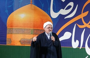 رمز عزت ملت ایران، ایمان به خدا و تبعیت از ولایت است