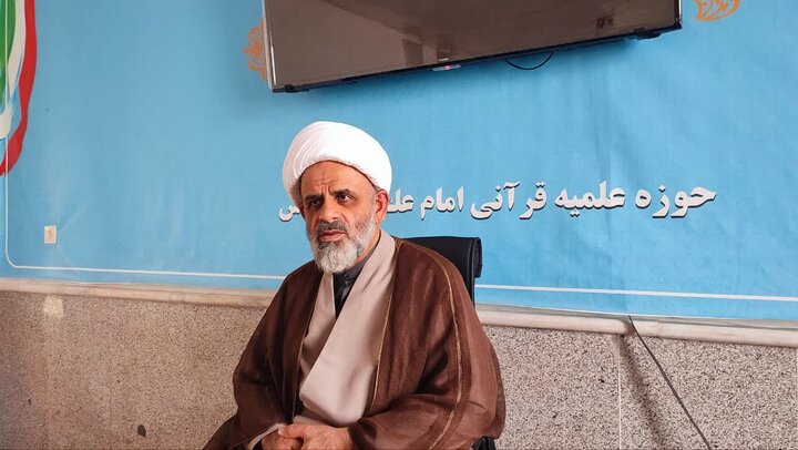 تصاویر/  برگزاری جلسات تربیتی و مشاوره عمومی در مدرسه علمیه سلماس