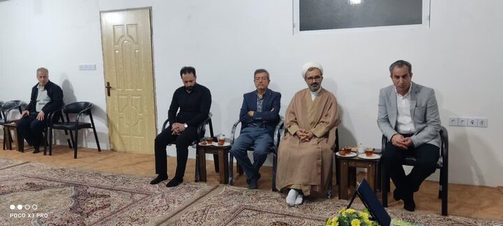 تصاویر/ دیدار سرپرست شبکه بهداشت و درمان و هیئت همراه، با امام جمعه بهشهر