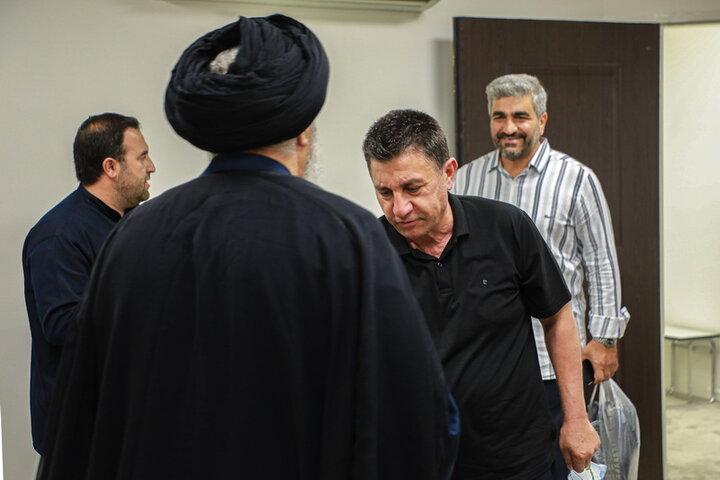 حضور امیر قلعه نویی در مسجد جمکران