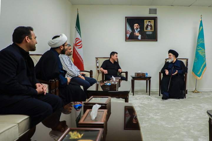 حضور امیر قلعه نویی در مسجد جمکران