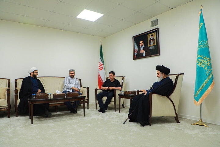 حضور امیر قلعه نویی در مسجد جمکران