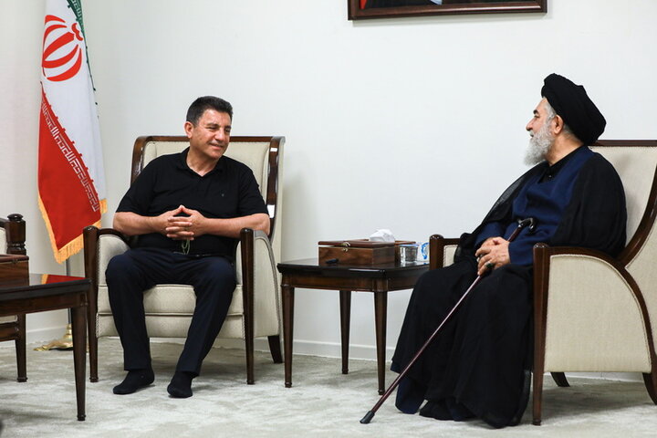 حضور امیر قلعه نویی در مسجد جمکران
