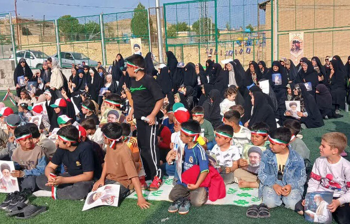 تصاویر/ برپایی موکب سیار «ایران قوی، بیجار سربلند» در شهر توپ‌آغاج