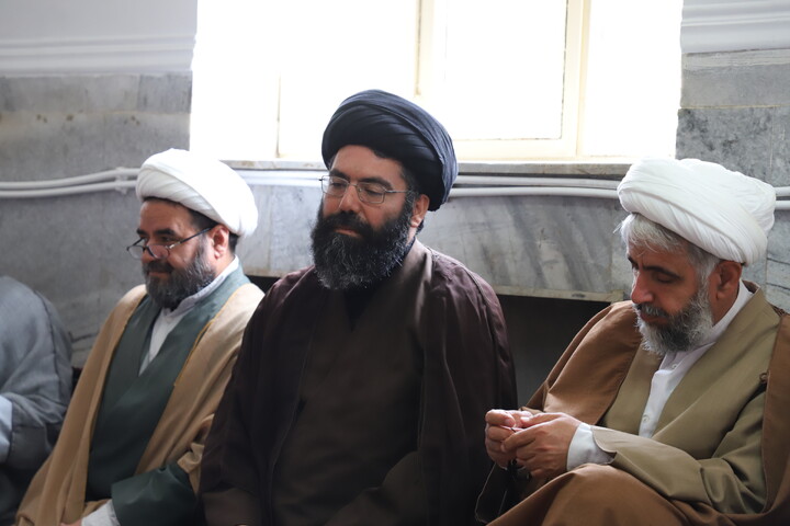 تصاویر/تجلیل از اساتید و طلاب برتر مدرسه علمیه قروه