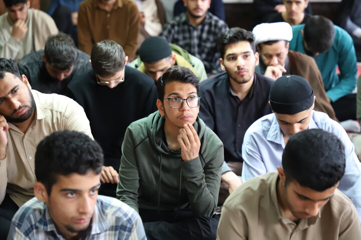 تصاویر/تجلیل از اساتید و طلاب برتر مدرسه علمیه قروه