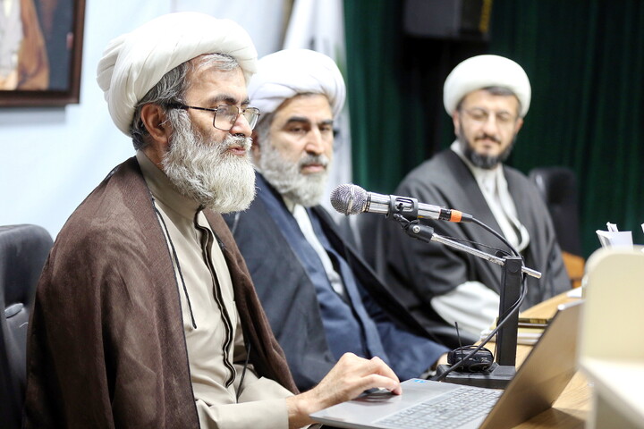 تصاویر/ آیین رونمایی و فراخوان پژوهشی مبتنی بر پیام رهبر شهید امام خامنه‌ای(ره) به کنگره بین‌المللی یکصدمین سالگشت بازتأسیس حوزه علمیه قم