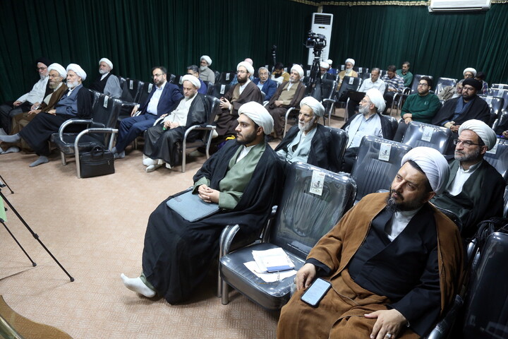 تصاویر/ آیین رونمایی و فراخوان پژوهشی مبتنی بر پیام رهبر شهید امام خامنه‌ای(ره) به کنگره بین‌المللی یکصدمین سالگشت بازتأسیس حوزه علمیه قم