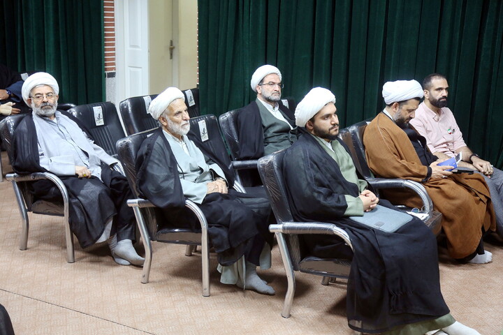 تصاویر/ آیین رونمایی و فراخوان پژوهشی مبتنی بر پیام رهبر شهید امام خامنه‌ای(ره) به کنگره بین‌المللی یکصدمین سالگشت بازتأسیس حوزه علمیه قم