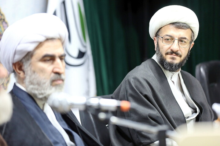 تصاویر/ آیین رونمایی و فراخوان پژوهشی مبتنی بر پیام رهبر شهید امام خامنه‌ای(ره) به کنگره بین‌المللی یکصدمین سالگشت بازتأسیس حوزه علمیه قم