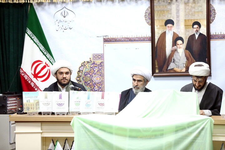 تصاویر/ آیین رونمایی و فراخوان پژوهشی مبتنی بر پیام رهبر شهید امام خامنه‌ای(ره) به کنگره بین‌المللی یکصدمین سالگشت بازتأسیس حوزه علمیه قم