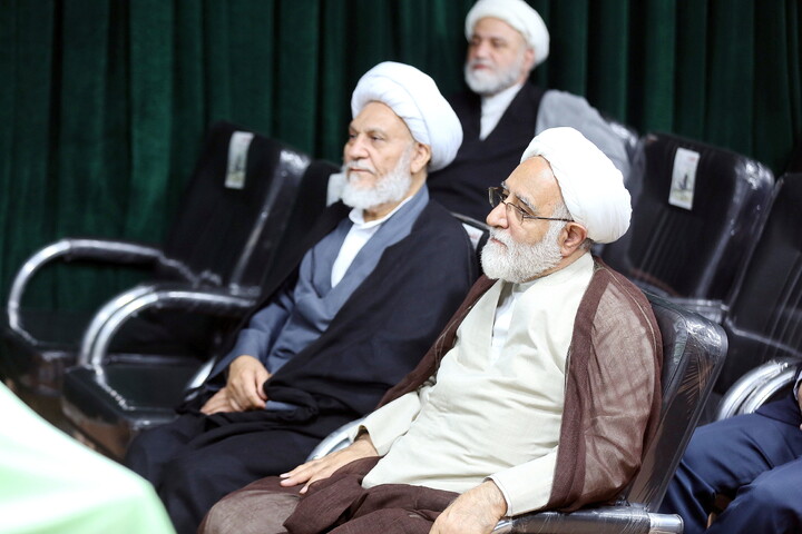 تصاویر/ آیین رونمایی و فراخوان پژوهشی مبتنی بر پیام رهبر شهید امام خامنه‌ای(ره) به کنگره بین‌المللی یکصدمین سالگشت بازتأسیس حوزه علمیه قم