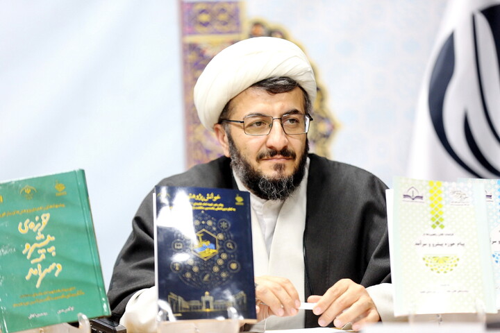 تصاویر/ آیین رونمایی و فراخوان پژوهشی مبتنی بر پیام رهبر شهید امام خامنه‌ای(ره) به کنگره بین‌المللی یکصدمین سالگشت بازتأسیس حوزه علمیه قم