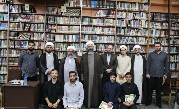 تصاویر/ برگزاری نشست پژوهشی با حضور معاون پژوهش حوزه علمیه استان تهران
