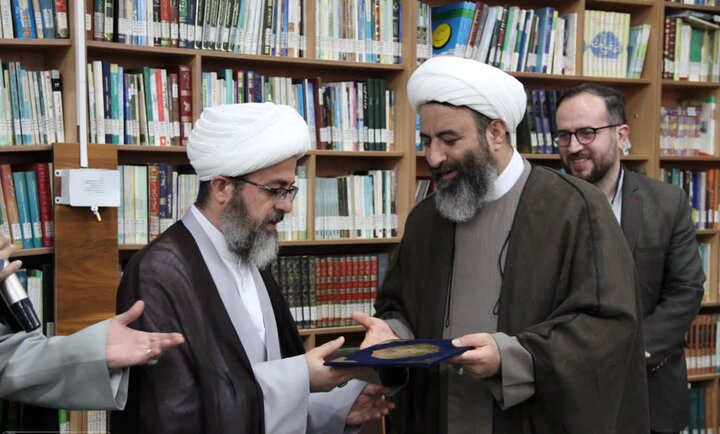 تصاویر/ برگزاری نشست پژوهشی با حضور معاون پژوهش حوزه علمیه استان تهران