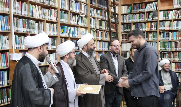 تصاویر/ برگزاری نشست پژوهشی با حضور معاون پژوهش حوزه علمیه استان تهران
