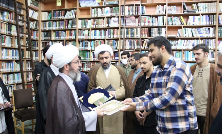 تصاویر/ برگزاری نشست پژوهشی با حضور معاون پژوهش حوزه علمیه استان تهران