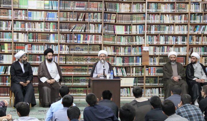 تصاویر/ برگزاری نشست پژوهشی با حضور معاون پژوهش حوزه علمیه استان تهران