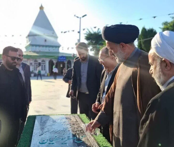 تصاویر/ نماینده ولی فقیه در سازمان بنیاد شهید کشور در بقعه متبرکه امامزاده ابراهیم (ع)