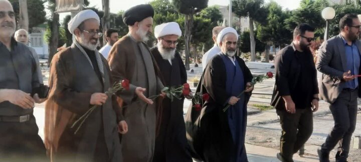 تصاویر/ نماینده ولی فقیه در سازمان بنیاد شهید کشور در بقعه متبرکه امامزاده ابراهیم (ع)