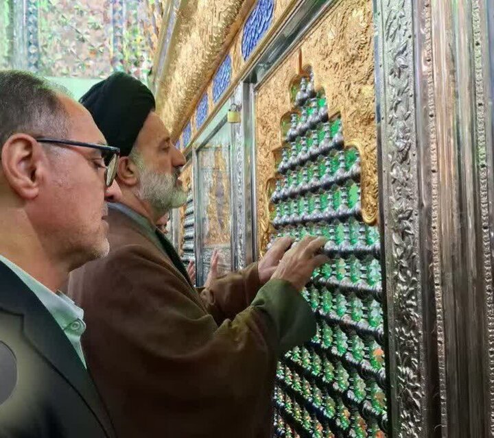 تصاویر/ نماینده ولی فقیه در سازمان بنیاد شهید کشور در بقعه متبرکه امامزاده ابراهیم (ع)