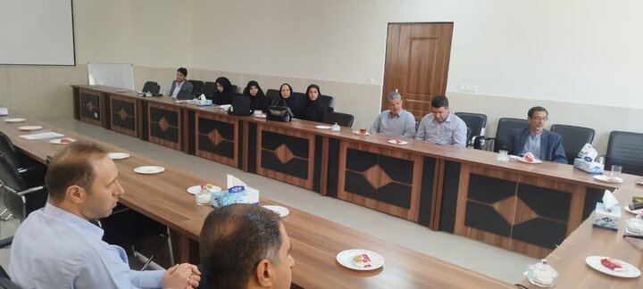 تصاویر/نشست شورای کانون بسیج جامعه پزشکی شازند