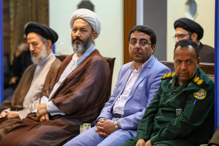 تصاویر | جلسه هماهنگی برنامه های ستاد بزرگداشت دهه غدیر در تبریز