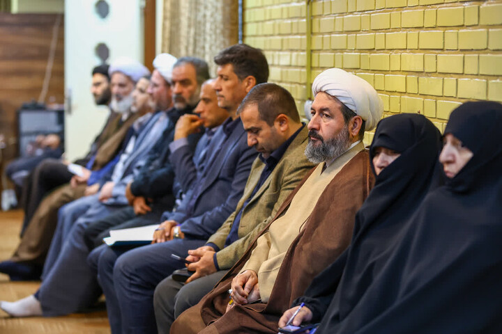 تصاویر | جلسه هماهنگی برنامه های ستاد بزرگداشت دهه غدیر در تبریز